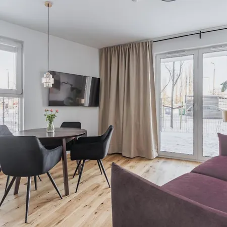 Apartament Mirror Garden - Private Garden, 15 Min To Old Town & Gdańsk
