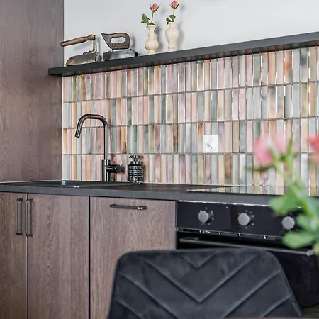 Mirror Garden - Private Garden, 15 Min To Old Town & Apartament *