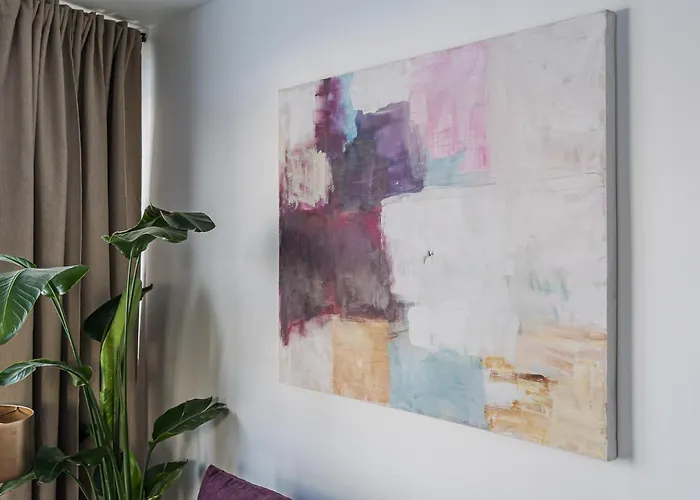 Mirror Garden - Private Garden, 15 Min To Old Town &