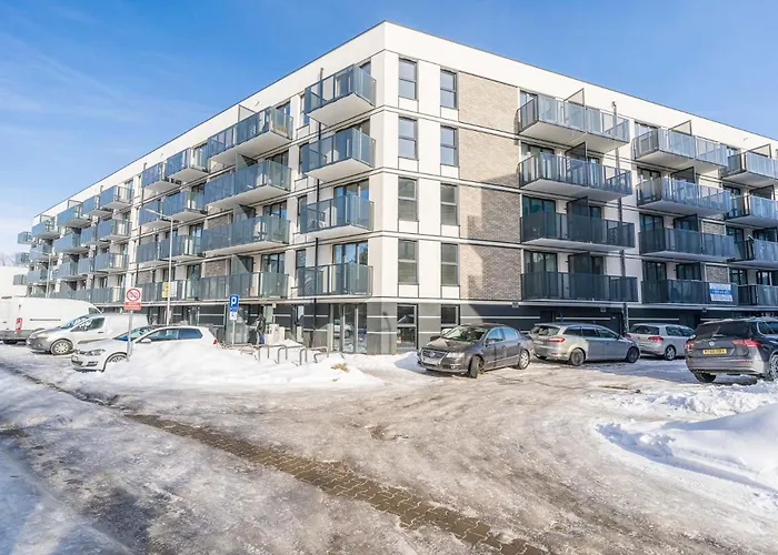 Mirror Garden - Private Garden, 15 Min To Old Town & Apartament